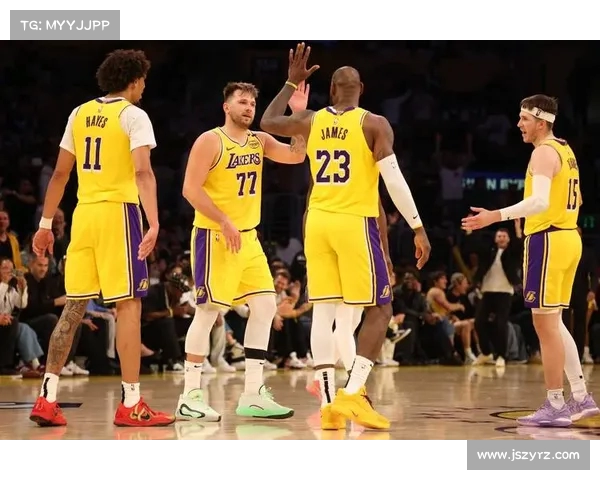 NBA经典对决回顾 勇士逆袭湖人三分雨助力胜利激战全程回顾